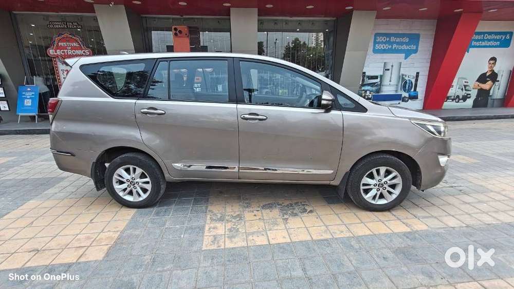 Toyota Innova Crysta 2.4 G Mt 8s, 2017, Diesel