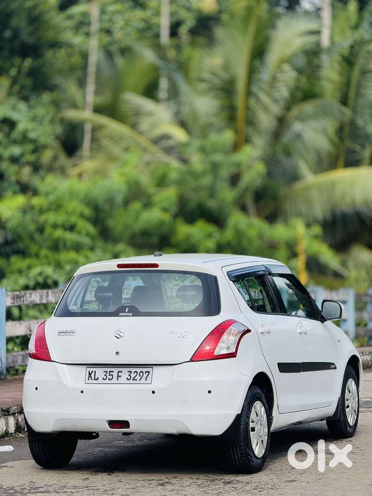 Maruti Suzuki Swift 1.2 Vxi Deca Limited Edition, 2014, Petrol