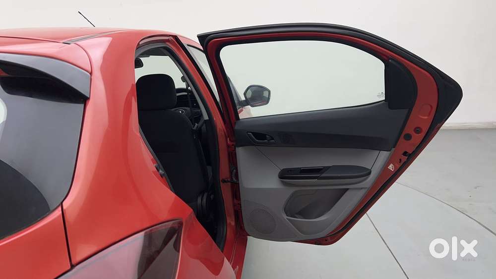 Tata Tiago 1.2 Revotron Xta, 2023, Petrol