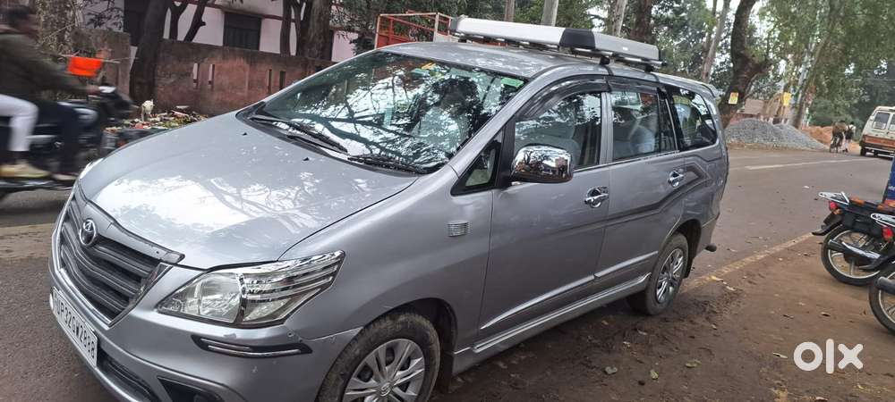Toyota Innova 2.5 G (diesel) 7 Seater Bs Iv, 2016, Diesel
