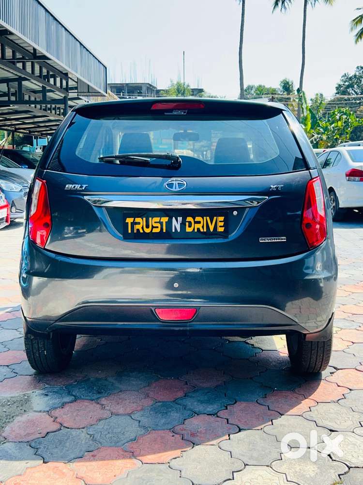 Tata Bolt Revotron Xt, 2015, Petrol