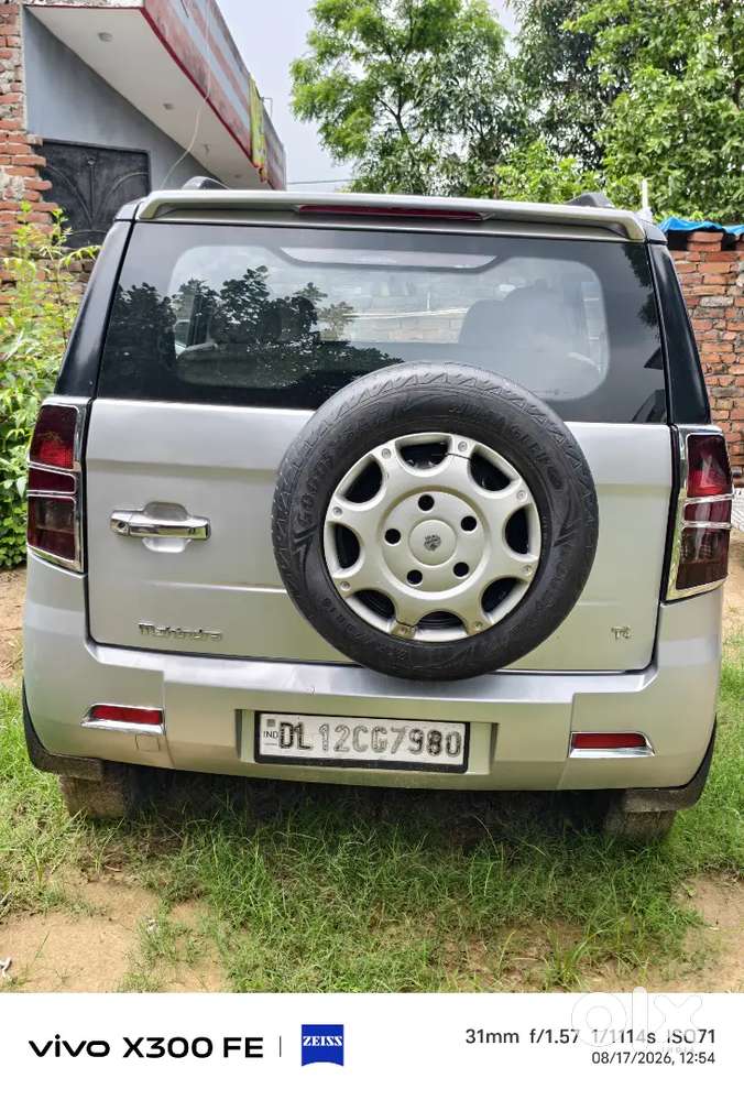 Mahindra Tuv 300 2015 Car