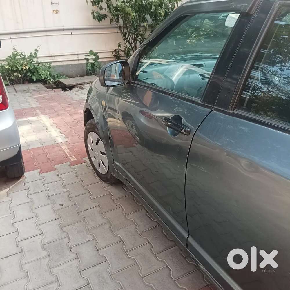 Maruti Suzuki Swift Vxi At Omr,padur Apartments