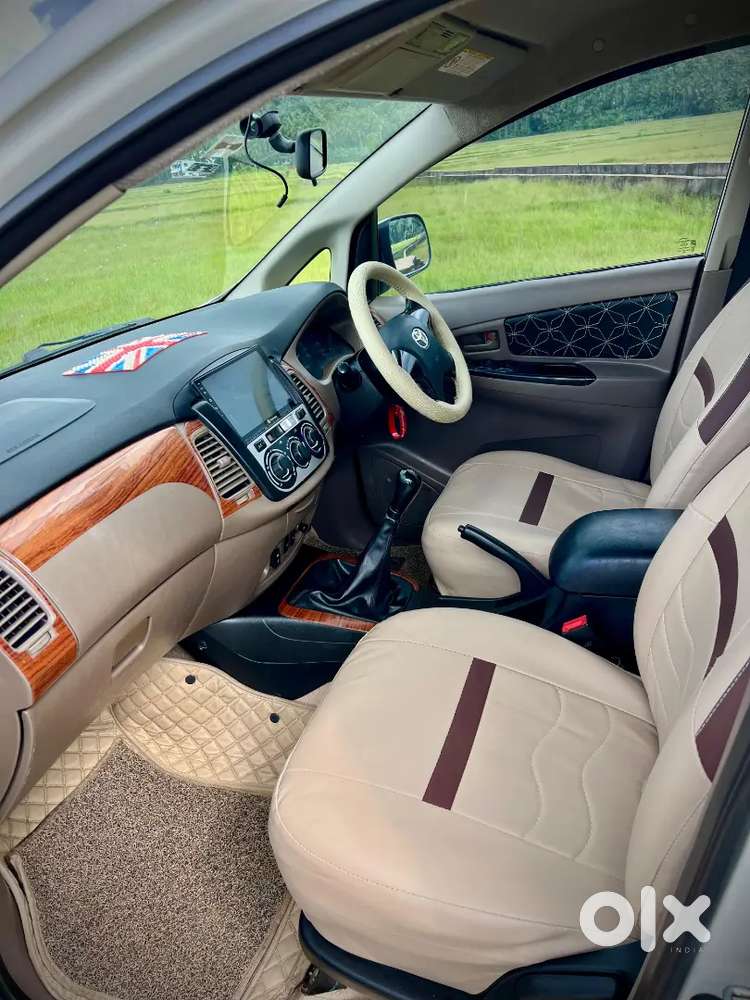 Toyota Innova 2.5 2015 (registerd In Kl 55)
