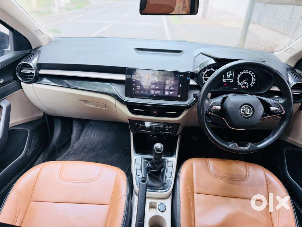 Skoda Slavia 1.0 Ambition Tsi, 2022, Petrol
