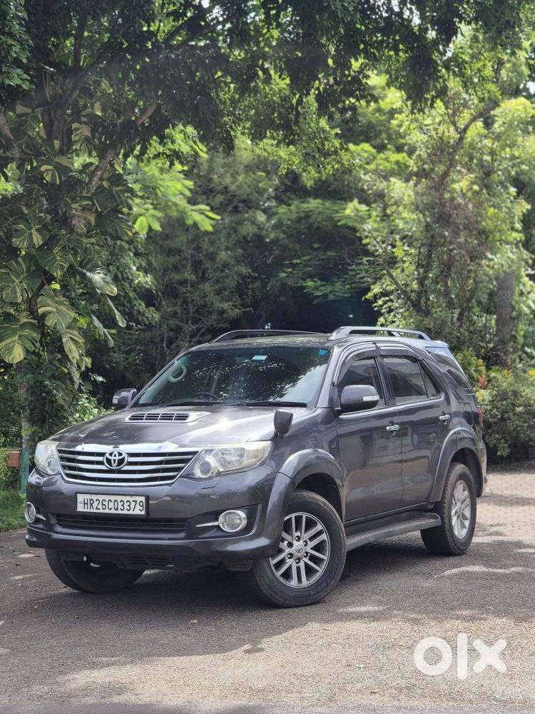 Toyota Fortuner 4x4 Manual Limited Edition, 2014, Diesel