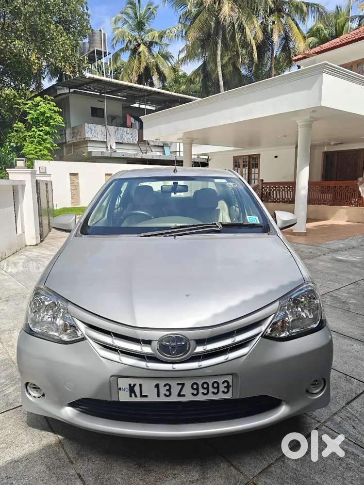 Doctor Owned Toyota Etios G 2013
