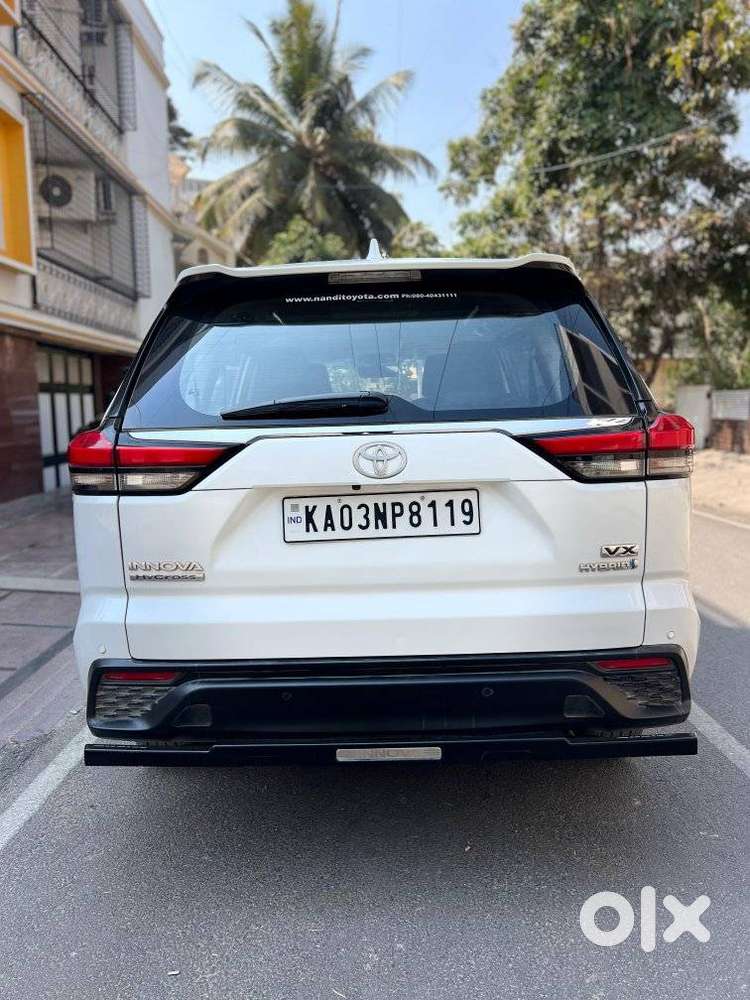 Toyota Innova Hycross 2.0 Vx Hybrid 7 Str, 2023, Petrol