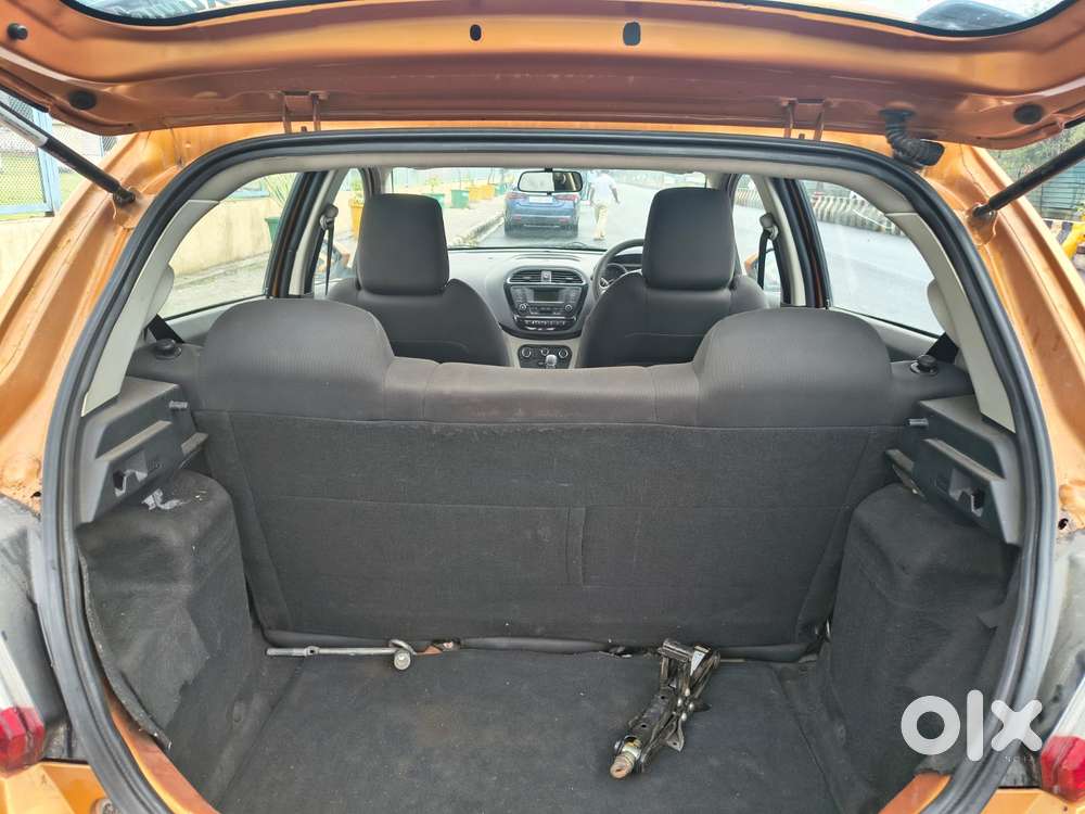 Tata Tiago 1.2 Revotron Xza, 2017, Petrol