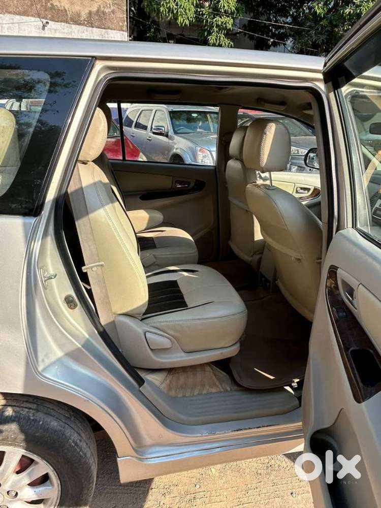 Toyota Innova 2.5 V 7 Str, 2013, Diesel