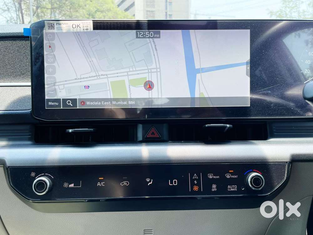 Kia Carens Clavis, 2025, Petrol