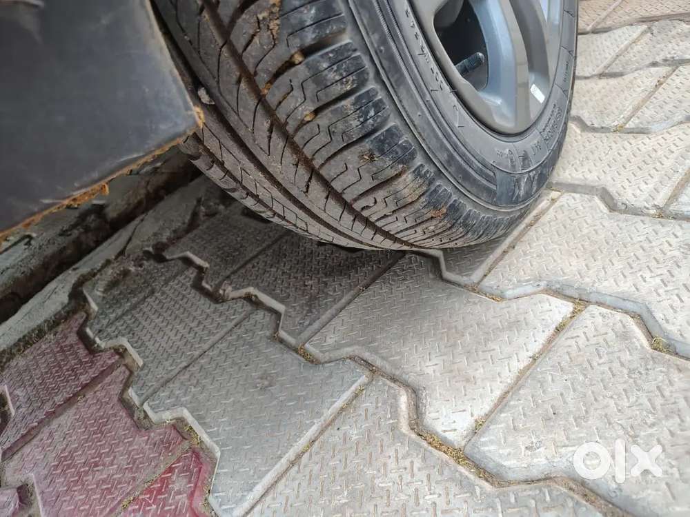 Push Butten Start New Tyre All Original Paint New Stepni Petrol +cng