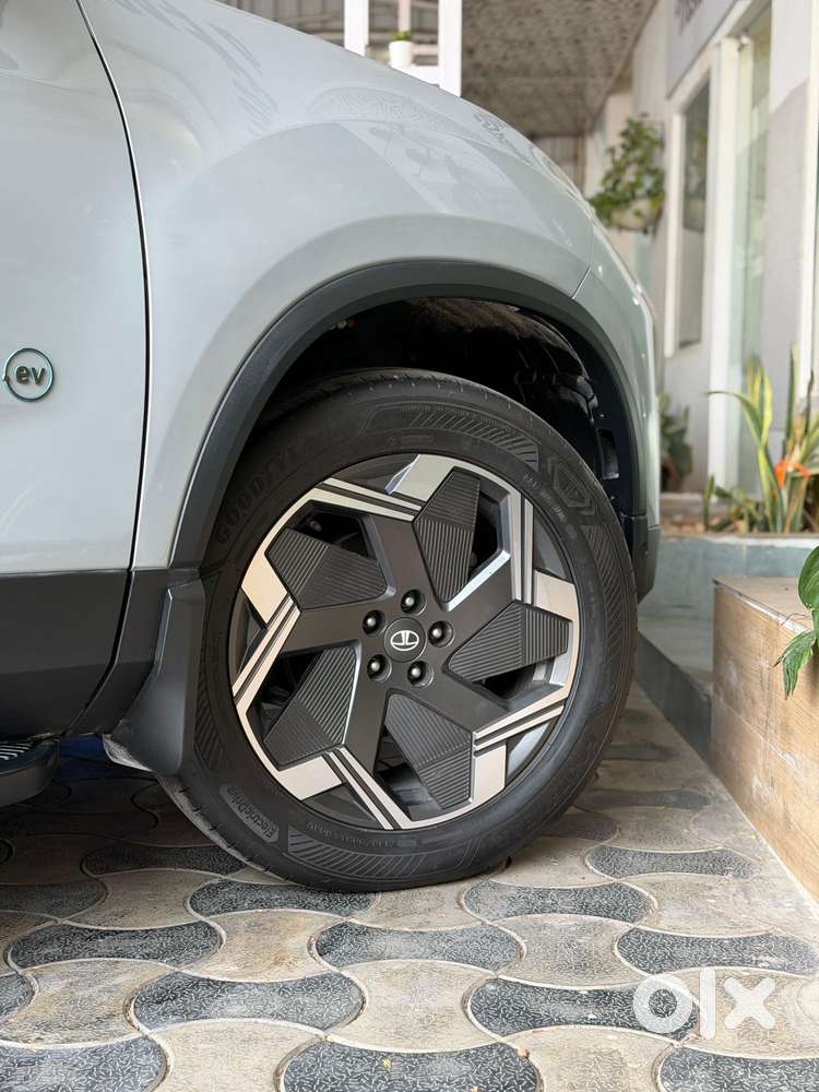 Tata Harrier Ev Xz Lux, 2025, Electric