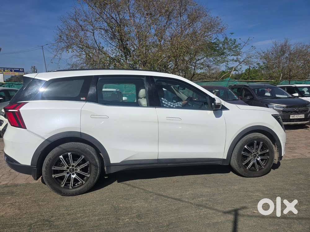 Mahindra Xuv700 2.2 Ax 7 Diesel At Str, 2022, Diesel