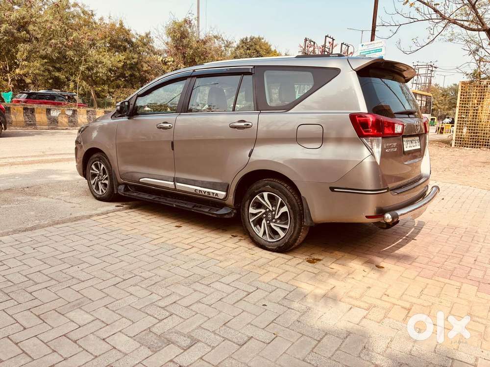 Toyota Innova Crysta 2.4 Vx Mt, 2022, Diesel