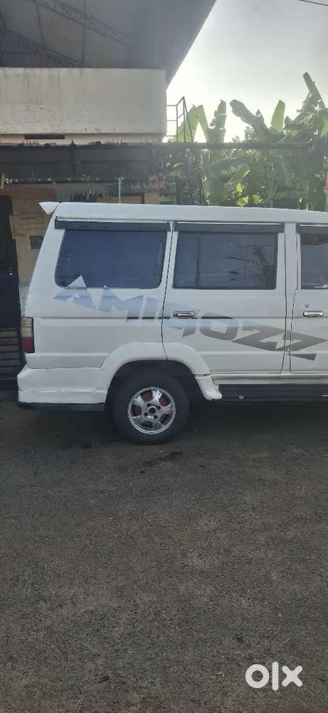 Toyota Qualis 2003