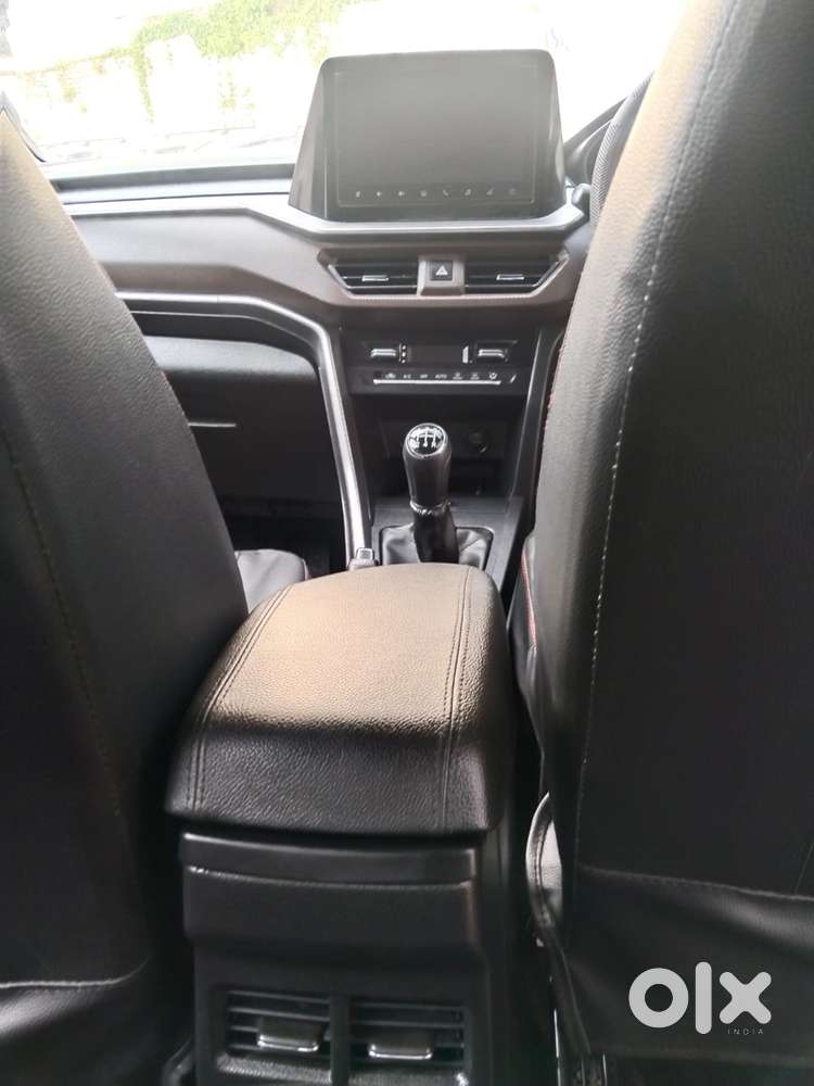 Maruti Suzuki Brezza 1.5 Zxi Plus Smart Hybrid, 2024, Petrol