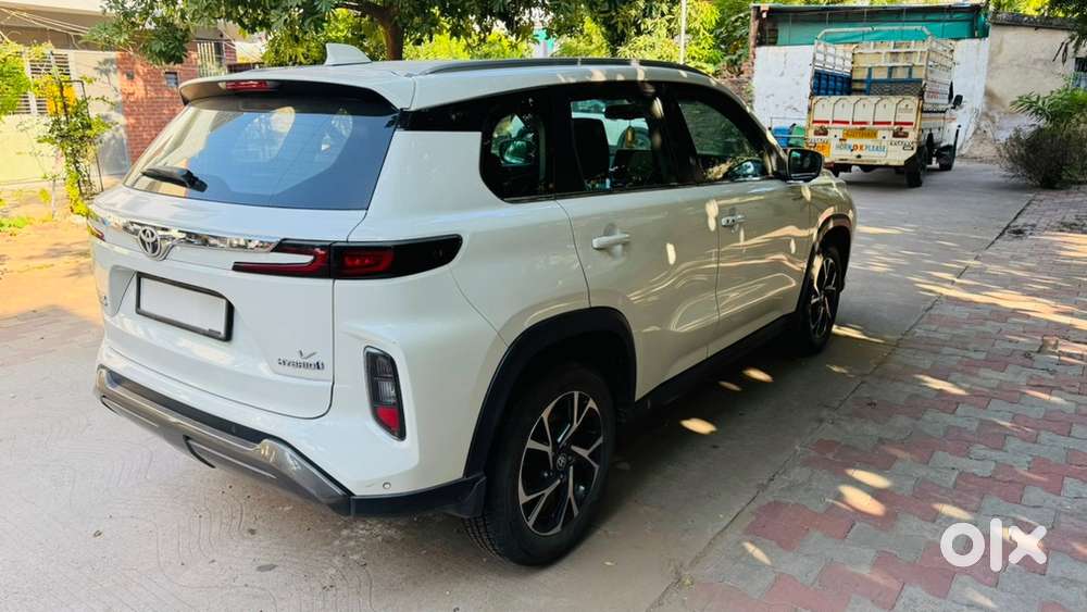 Toyota Urban Cruiser 2023 V Hybrid