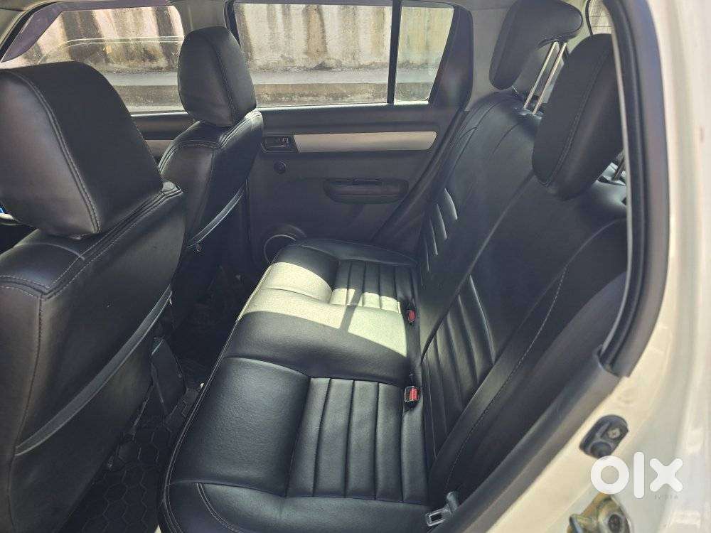 Maruti Suzuki Swift Zxi Abs, 2005, Petrol