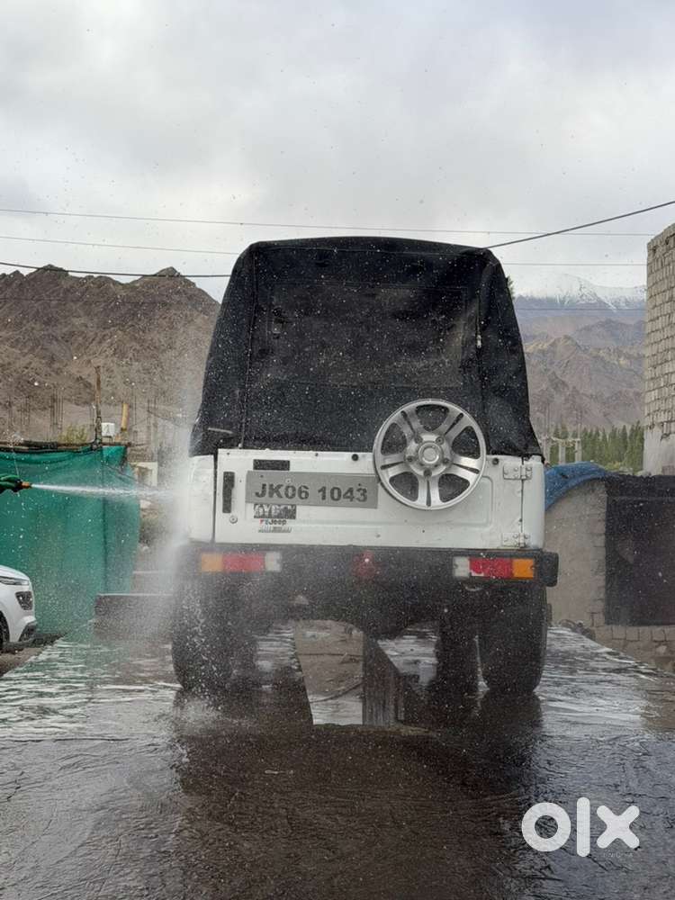 Maruti Gypsy Petrol 2012