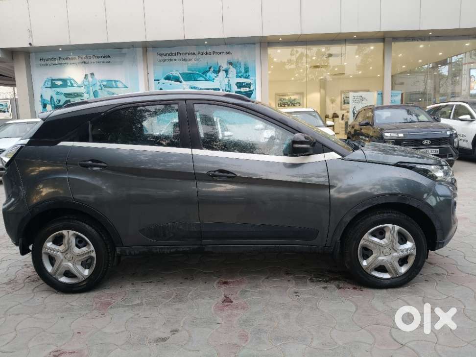 Tata Nexon 1.5 Revotorq Xm Plus (s), 2023, Petrol