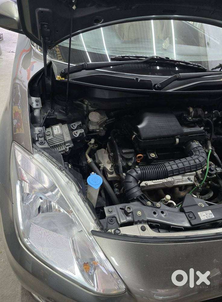 Maruti Suzuki Dzire 1.2 Zxi Cng, 2024, Cng & Hybrids