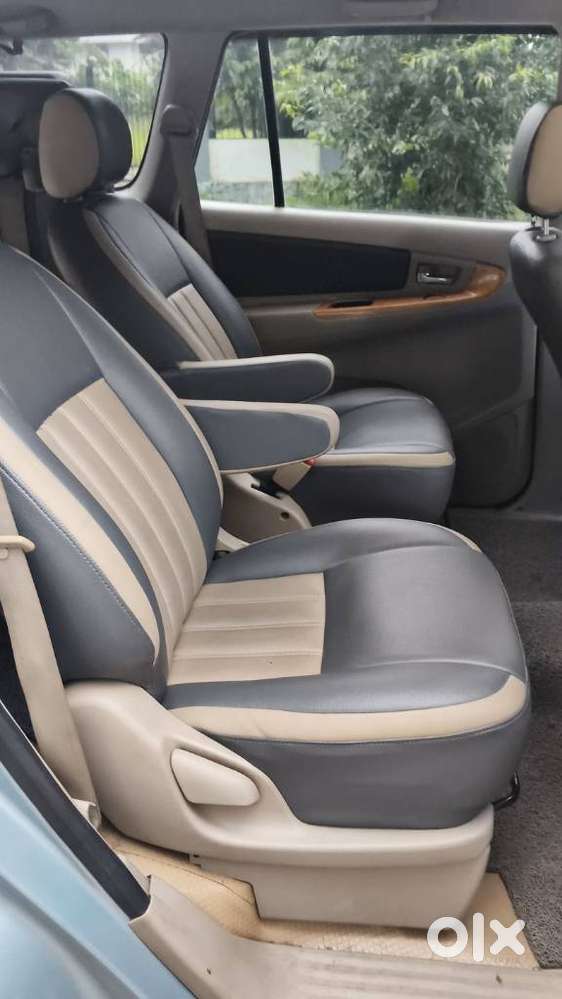 Toyota Innova 2.0 G4 Petrol 8-seater, 2009, Diesel