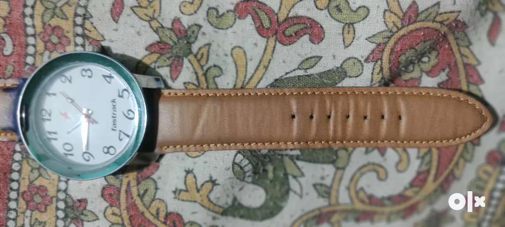 Fastrack watch ss back 50wr outlet price