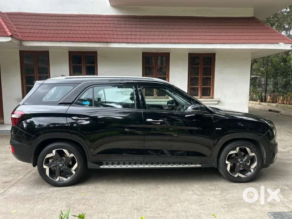 Hyundai Alcazar 2.0 Signature (o) Petrol At 6 Str, 2022, Petrol