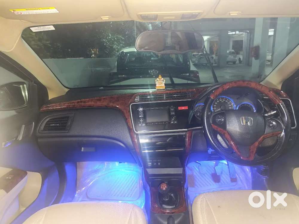 Honda City Vmt 2015 Pure Petrol 2nd Owner 65000 Kms Driven Genuine