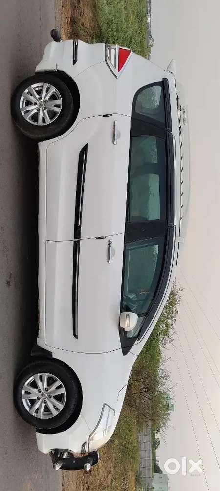 Maruti Suzuki Ertiga 2015zdi+
