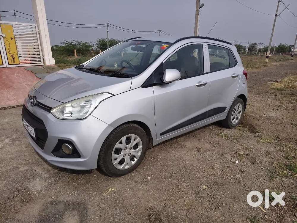 Hyundai Grand I10 2016 Petrol 142000 Km Driven
