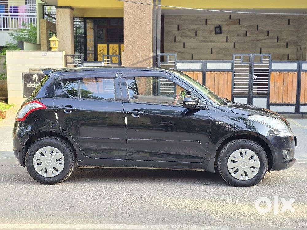 Maruti Suzuki Swift Vxi, 2011, Petrol