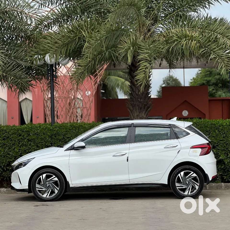 Hyundai I20 Asta (o) 1.0 Turbo Dct, 2022, Petrol