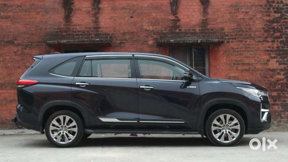 Toyota Innova Hycross 2.0 Vx (o) Hybrid 7 Str, 2024, Petrol