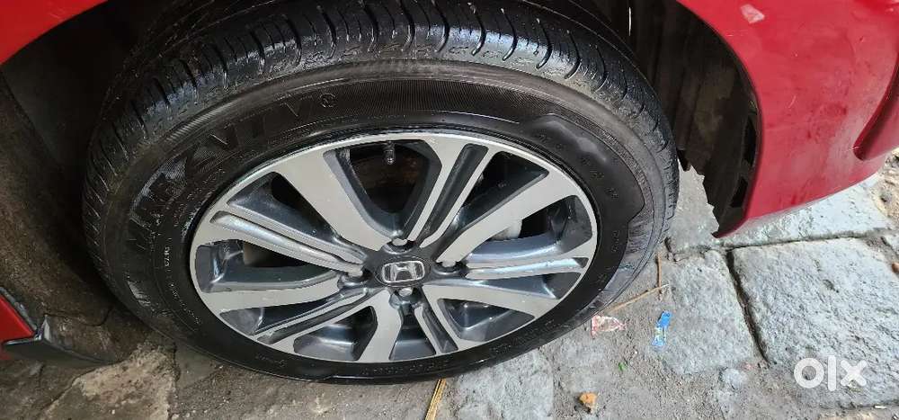 Honda Amaze 2nd Gen 2025 Petrol 13500 Km Driven