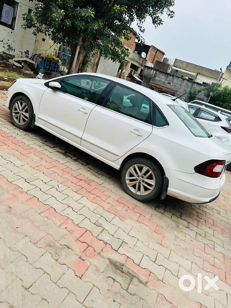 Skoda Rapid 2021 Petrol