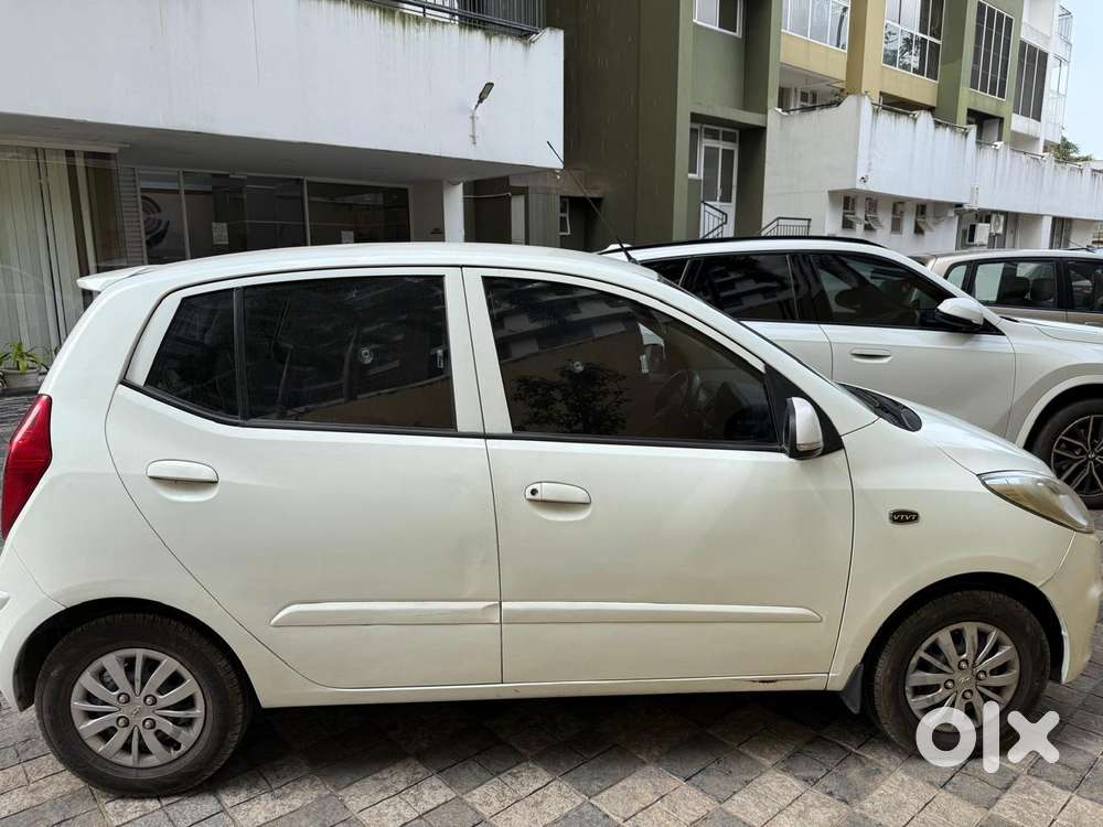 Hyundai I10 Sportz At, 2013, Petrol