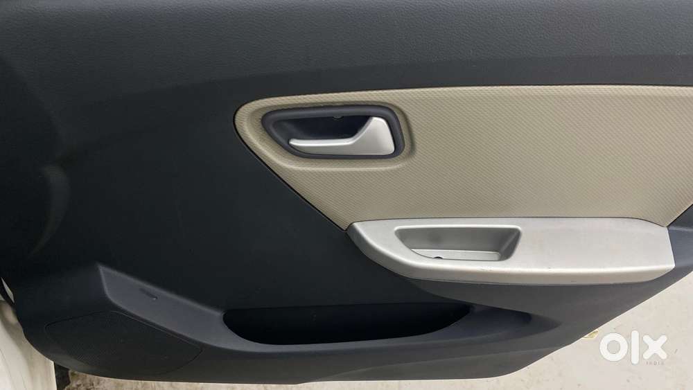 Maruti Suzuki Alto K10 Vxi Amt, 2015, Petrol