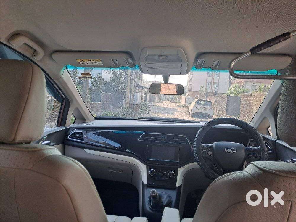 Mahindra Marazzo M8, 2018, Diesel
