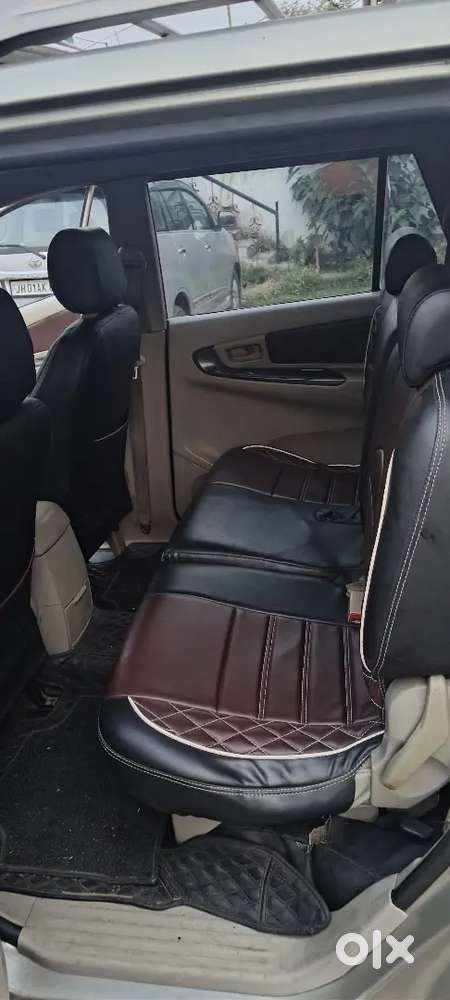 Toyota Innova 2011 Diesel 140000 Km Driven
