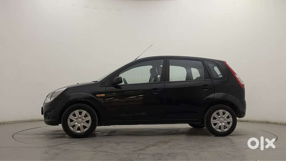 Ford Figo 2010-2012 Petrol Zxi, 2013, Petrol