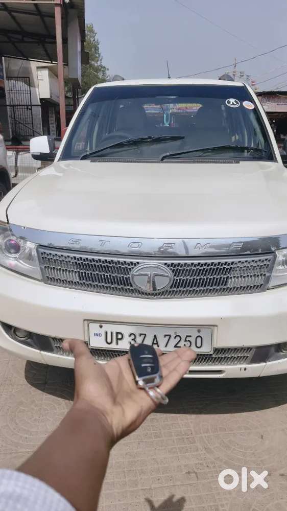 Tata Safari Storme 2014 Diesel Manual Car