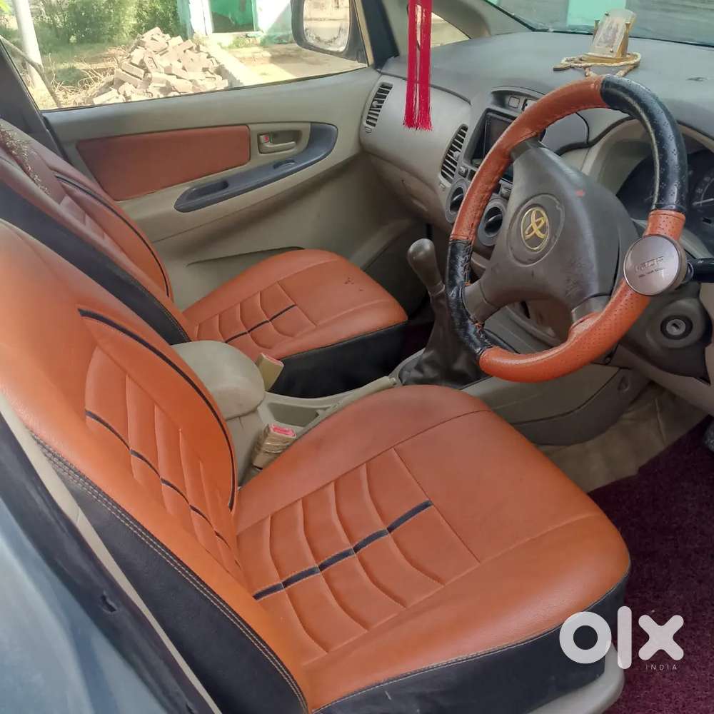 Toyota Innova Crysta 2010