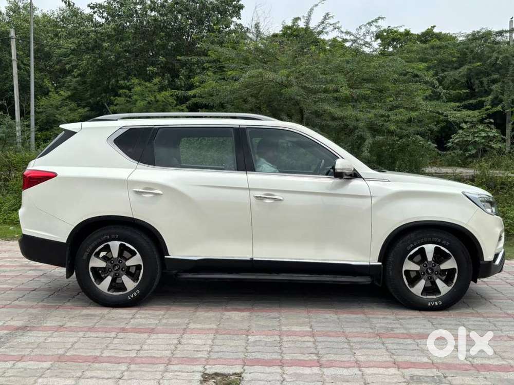 Mahindra Alturas G4 4wd At, 2020, Diesel