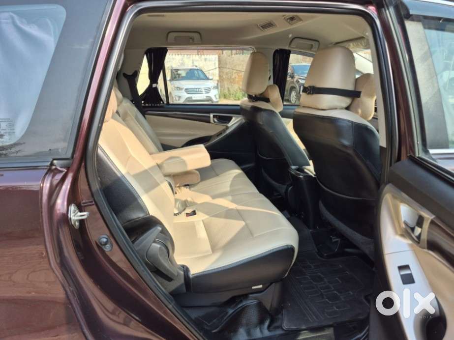 Toyota Innova Crysta [2020-ongoing] 2.7 Gx At 8 Str, 2022, Diesel
