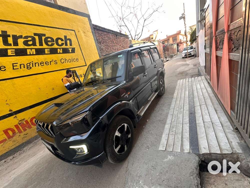 Mahindra Scorpio Classic 2015
