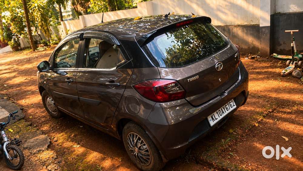 2017 Tata Tiago Xm Petrol | Well Maintained | Manual | Family Car