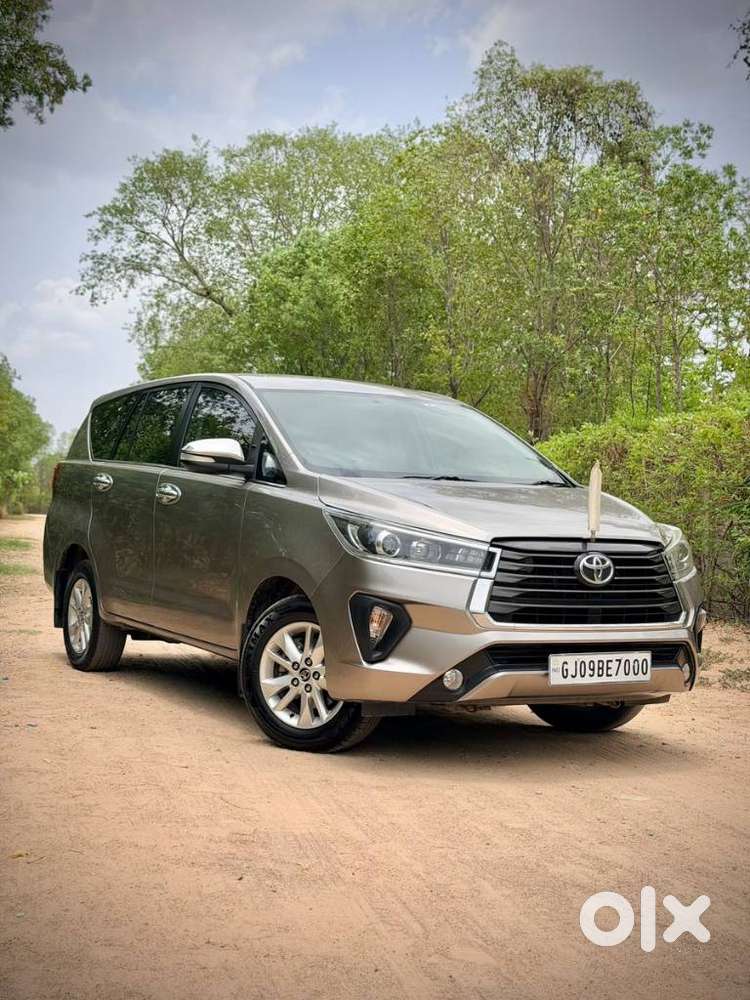 Toyota Innova Crysta 2.8 Zx At 7 Seater, 2017, Diesel