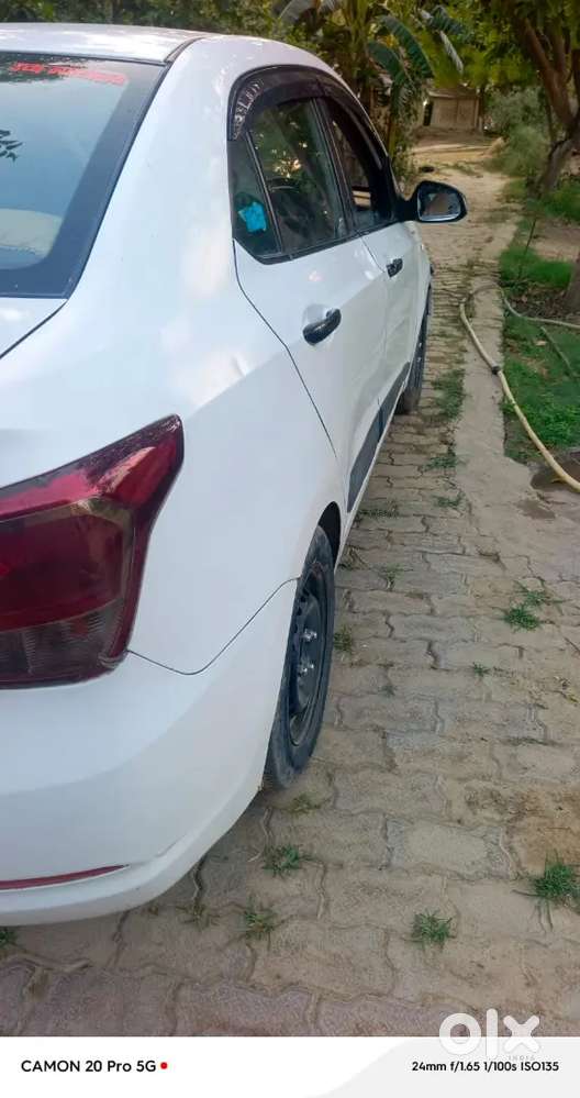 Hyundai Xcent 2016